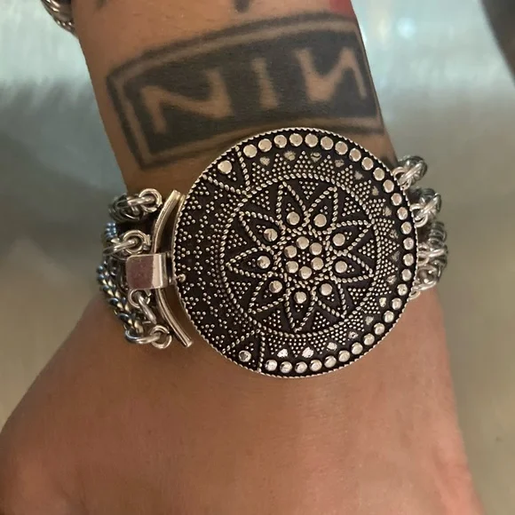 Handmade thick chunky boho round mandala design clasp charm silver bracelet - Picture 11 of 15